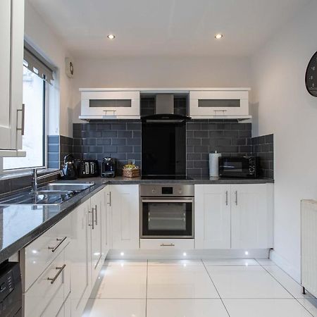 בלפסט Refurbished Home, 8 Mins To Cc מראה חיצוני תמונה