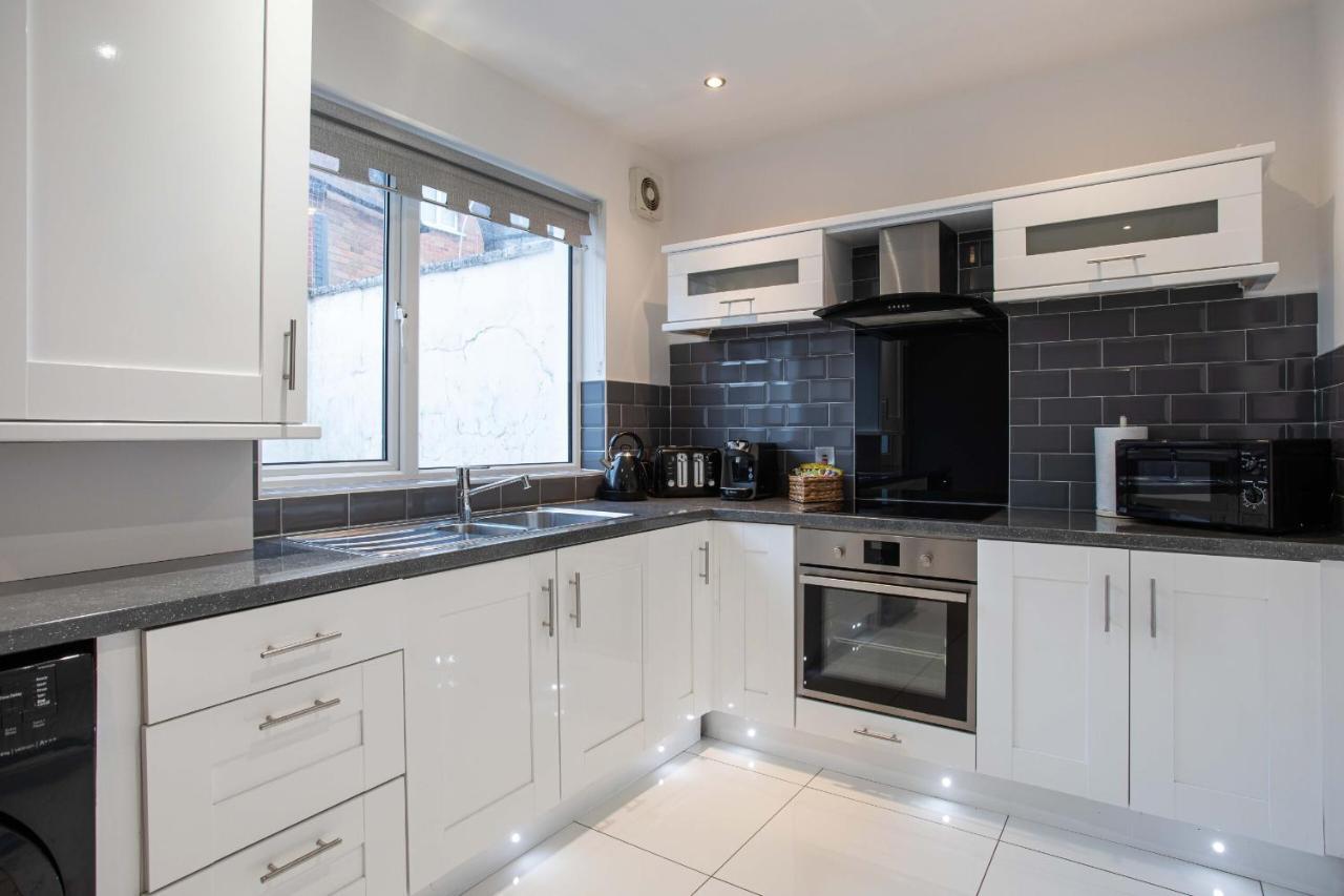 בלפסט Refurbished Home, 8 Mins To Cc מראה חיצוני תמונה